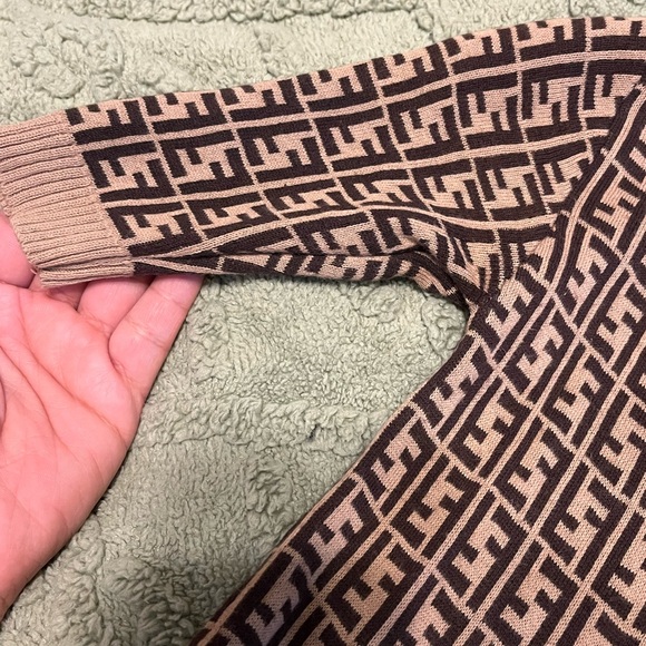 Fendi Baby romper / jumpsuit and hat unisex set - Picture 4 of 10